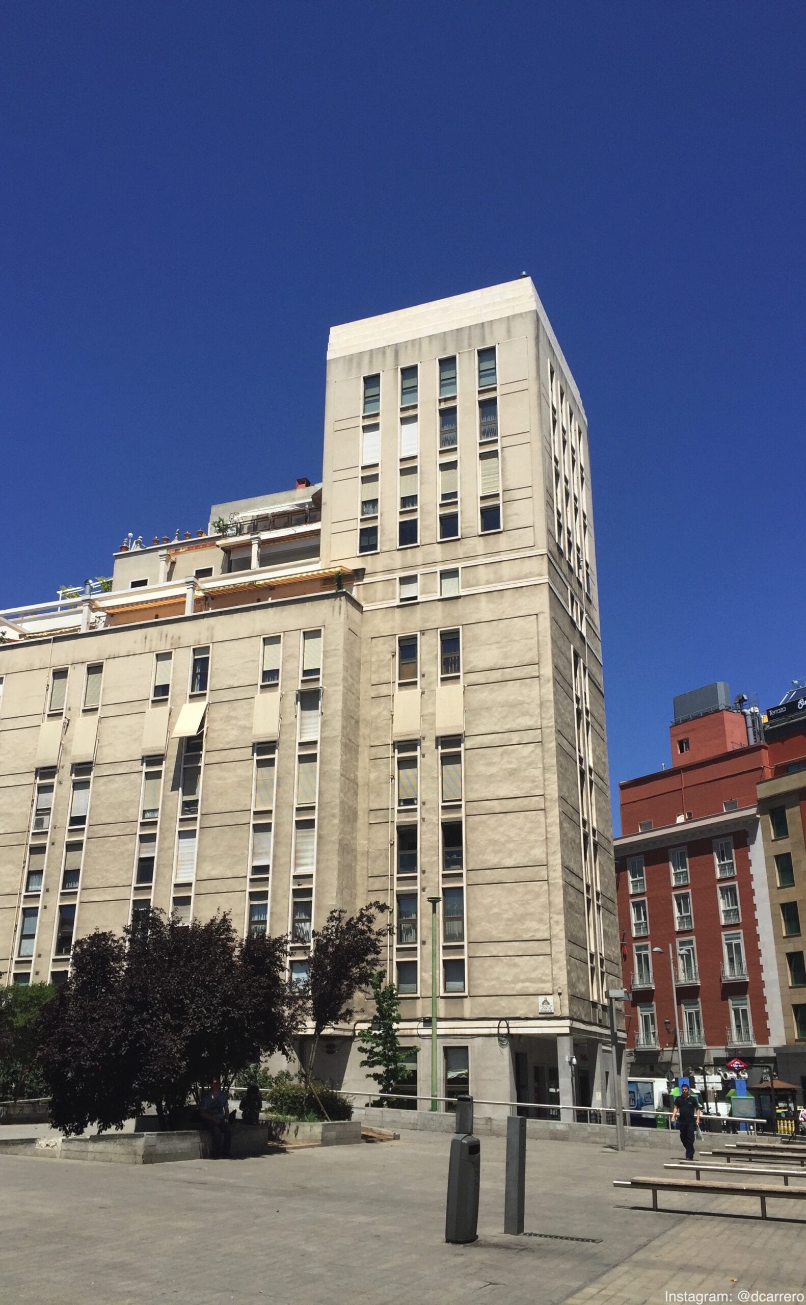 Edificio en Plaza de Santo Domingo en Madrid